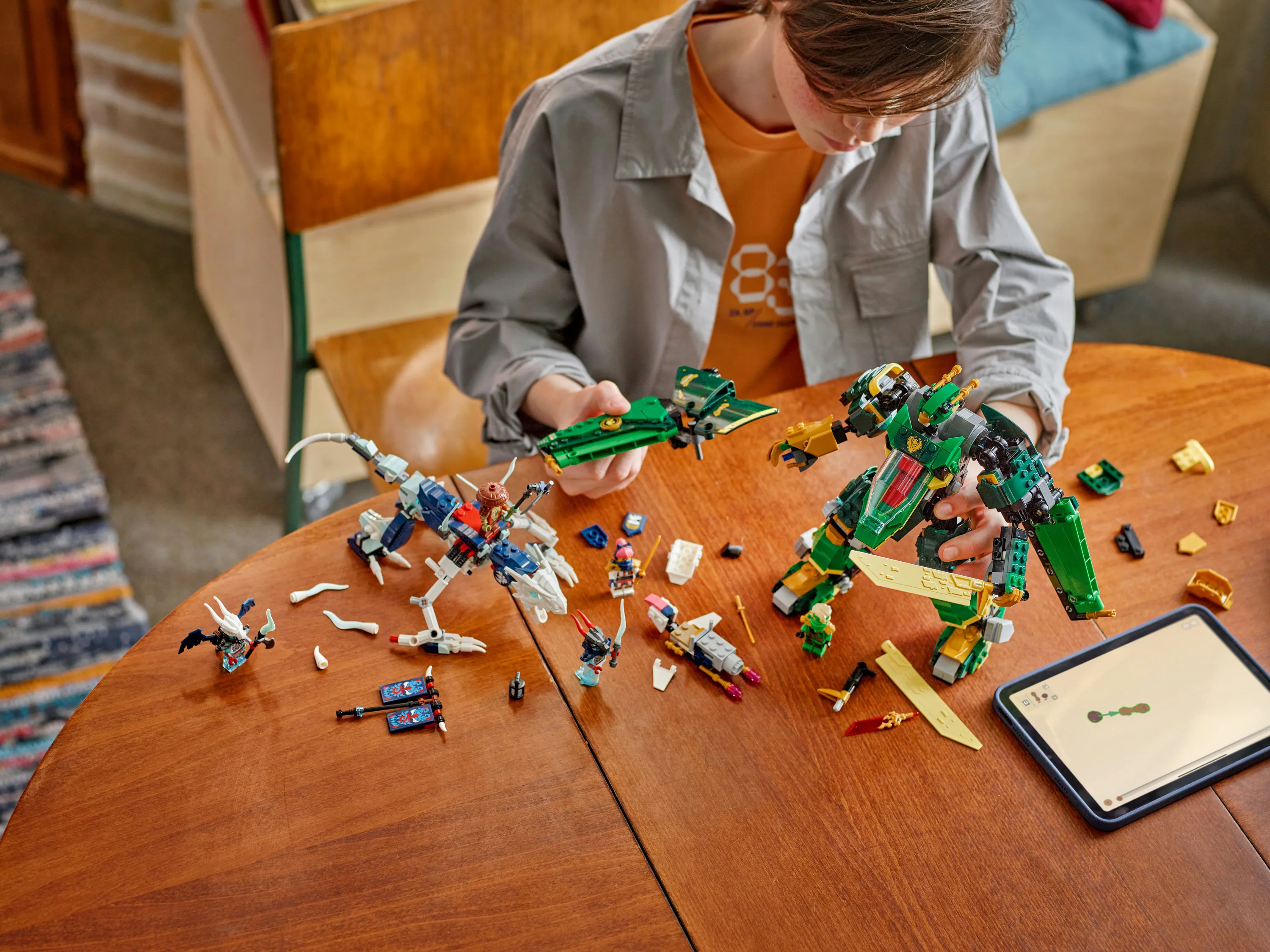 LEGO NINJAGO Lloyd's Jet-Mech 71845