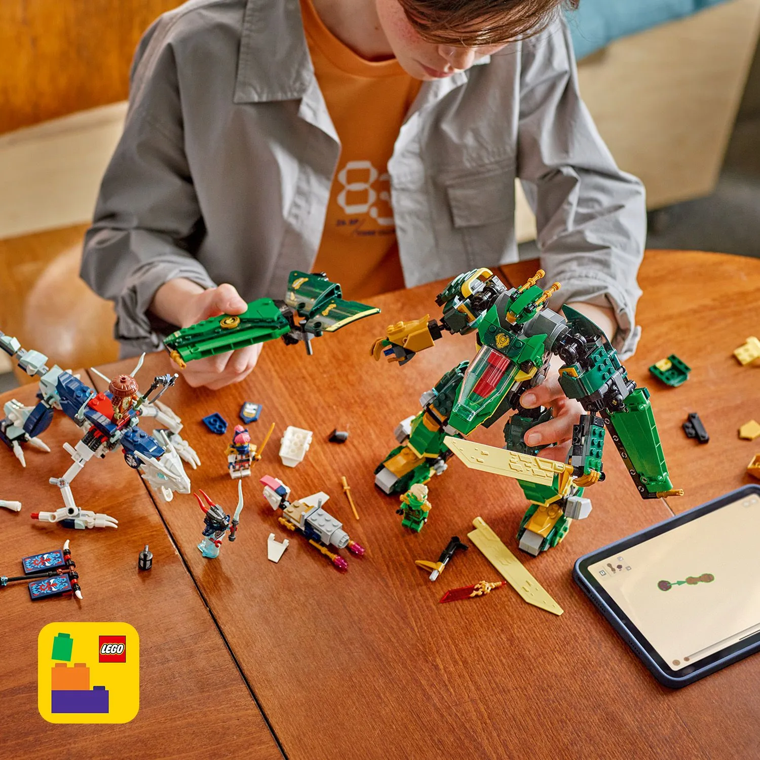 LEGO NINJAGO Lloyd's Jet-Mech 71845