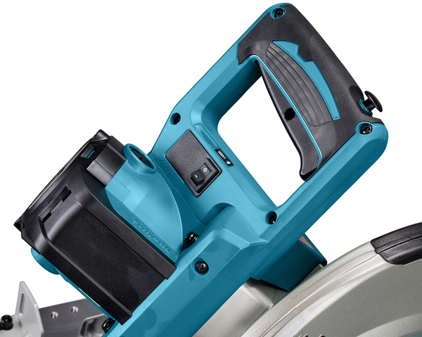 Makita &ndash; Kap- och geringss&aring;g 1800 W, 305 mm