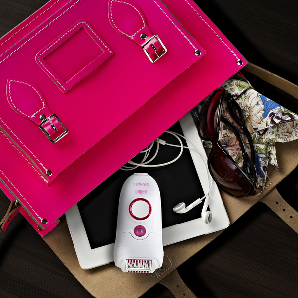 BRAUN EPILAATTORI SE5329 + KASVOJEN PUHDISTUSHARJA! Comfort System. K&auml;&auml;ntyv&auml; ajop&auml;&auml;, jossa Close-Grip tekniikka lyhyiden ihokarvojen poistoon. Viilennyshansikas