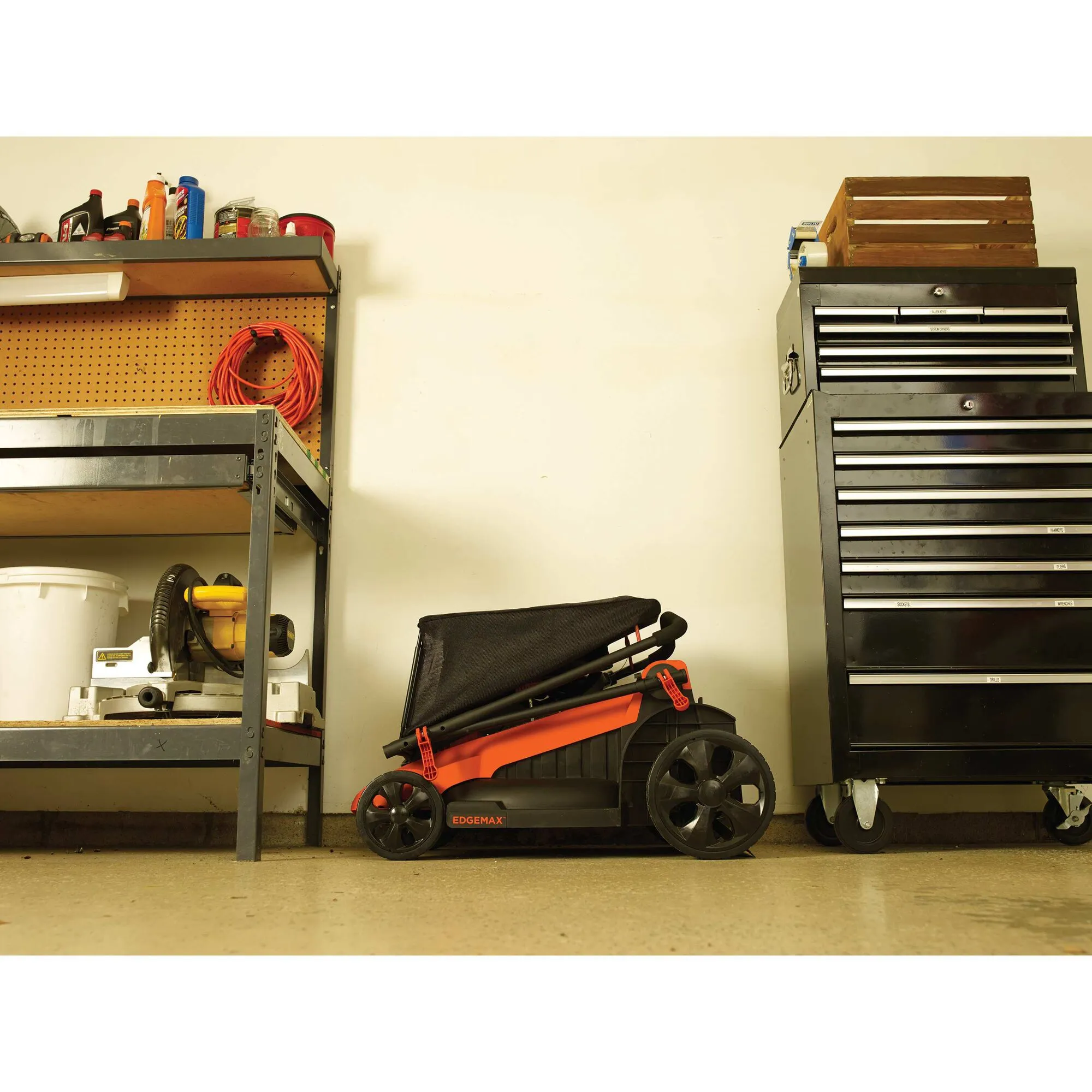 BLACK+DECKER LM2000-QS Elektrisk gr&auml;sklippare 2000 W (48 cm, 50 l)