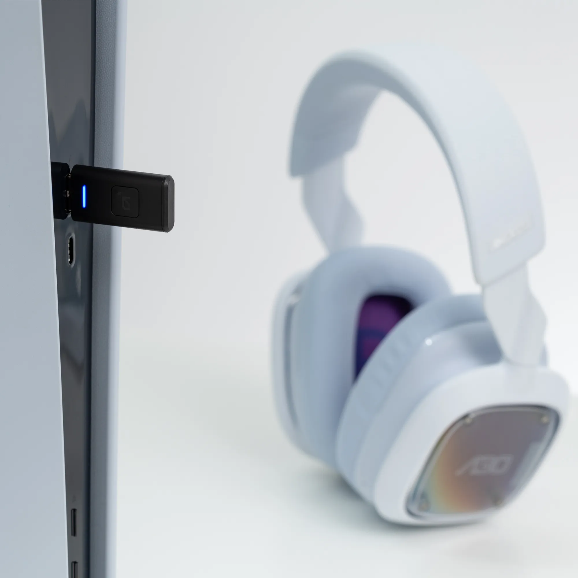 Logitech Astro A30 PS5 - wireless gaming headset, white