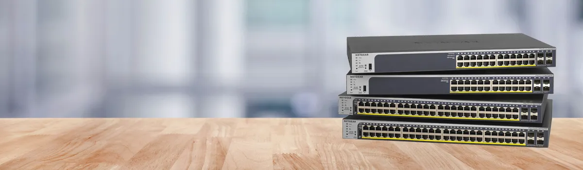 Lo switch NETGEAR GS724TPP Smart Managed