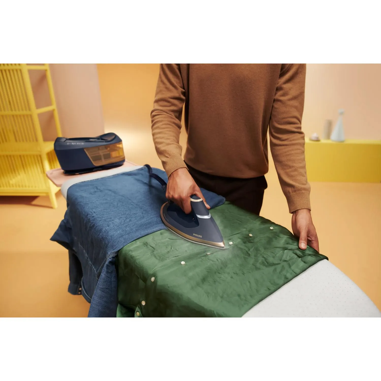 Philips PerfectCare 6000 Series PSG6066/20 Steam Generator Iron, 2400W, 8 bar, 1.8L, Black Brown