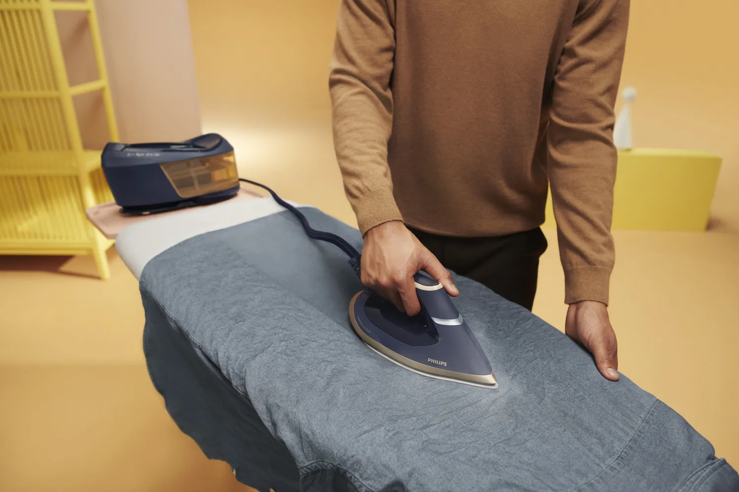 Philips PerfectCare 6000 Series PSG6066/20 Steam Generator Iron, 2400W, 8 bar, 1.8L, Black Brown