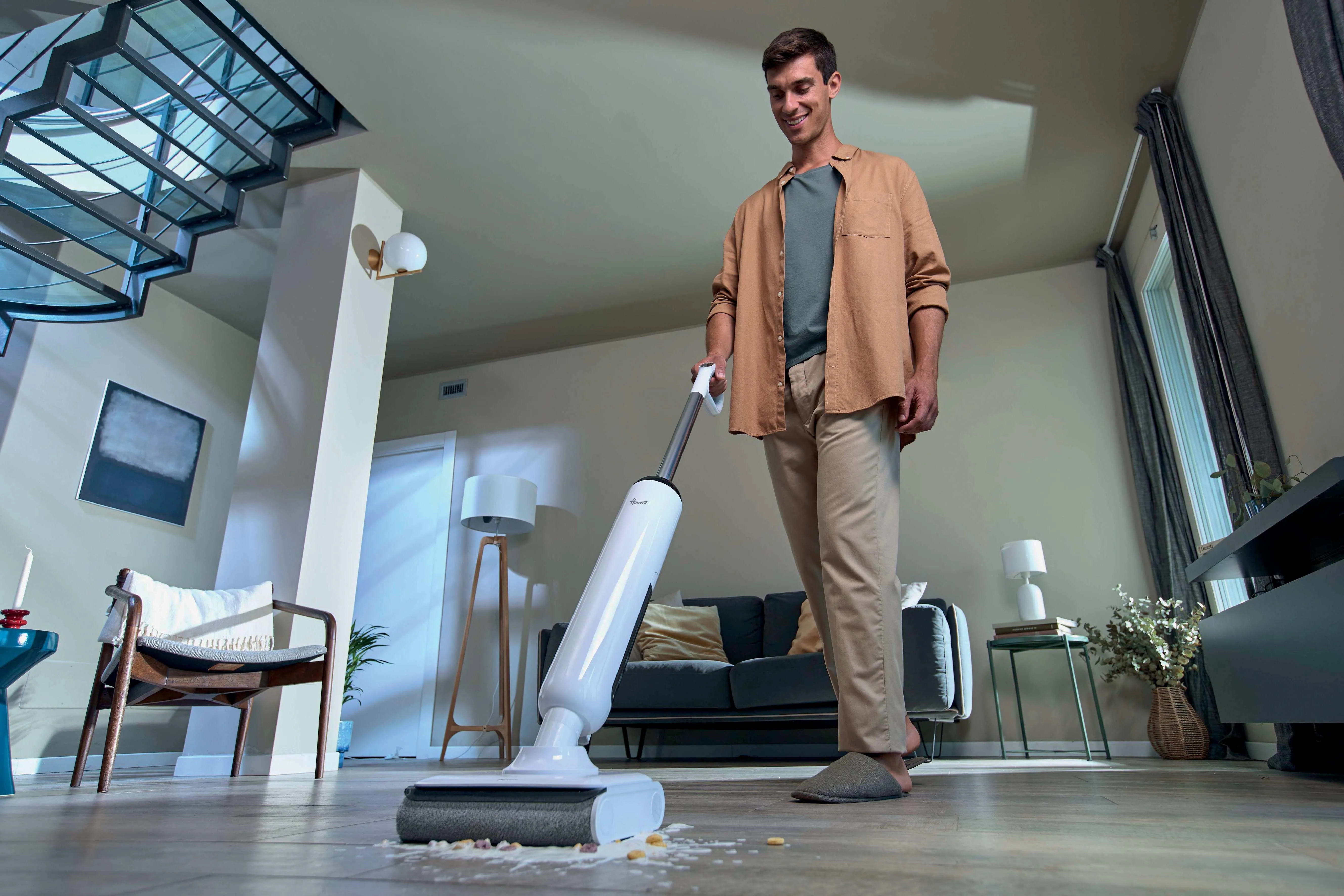 HOOVER HW400 011 Wet and dry vacuum cleaner, White/Silver