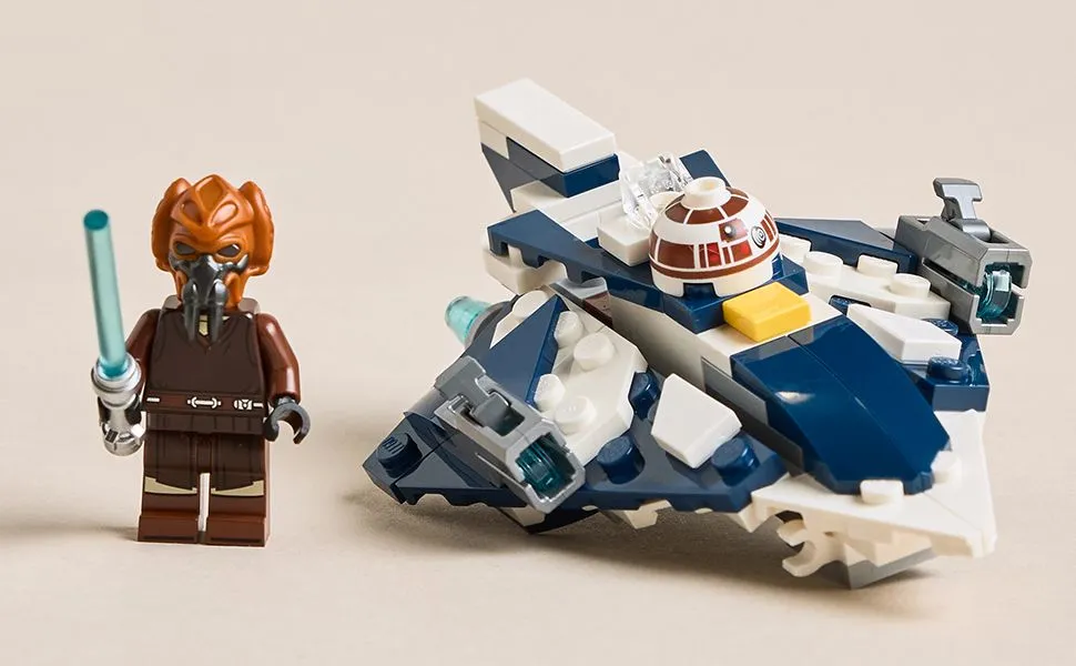 LEGO Star Wars Plo Koon&rsquo;s Jedi Starfighter Microfighter 75400