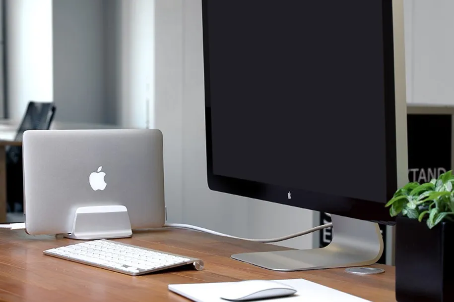 Just Mobile AluBase for MacBook Pro