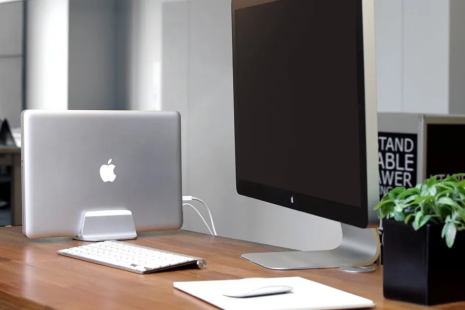 Just Mobile AluBase for MacBook Pro