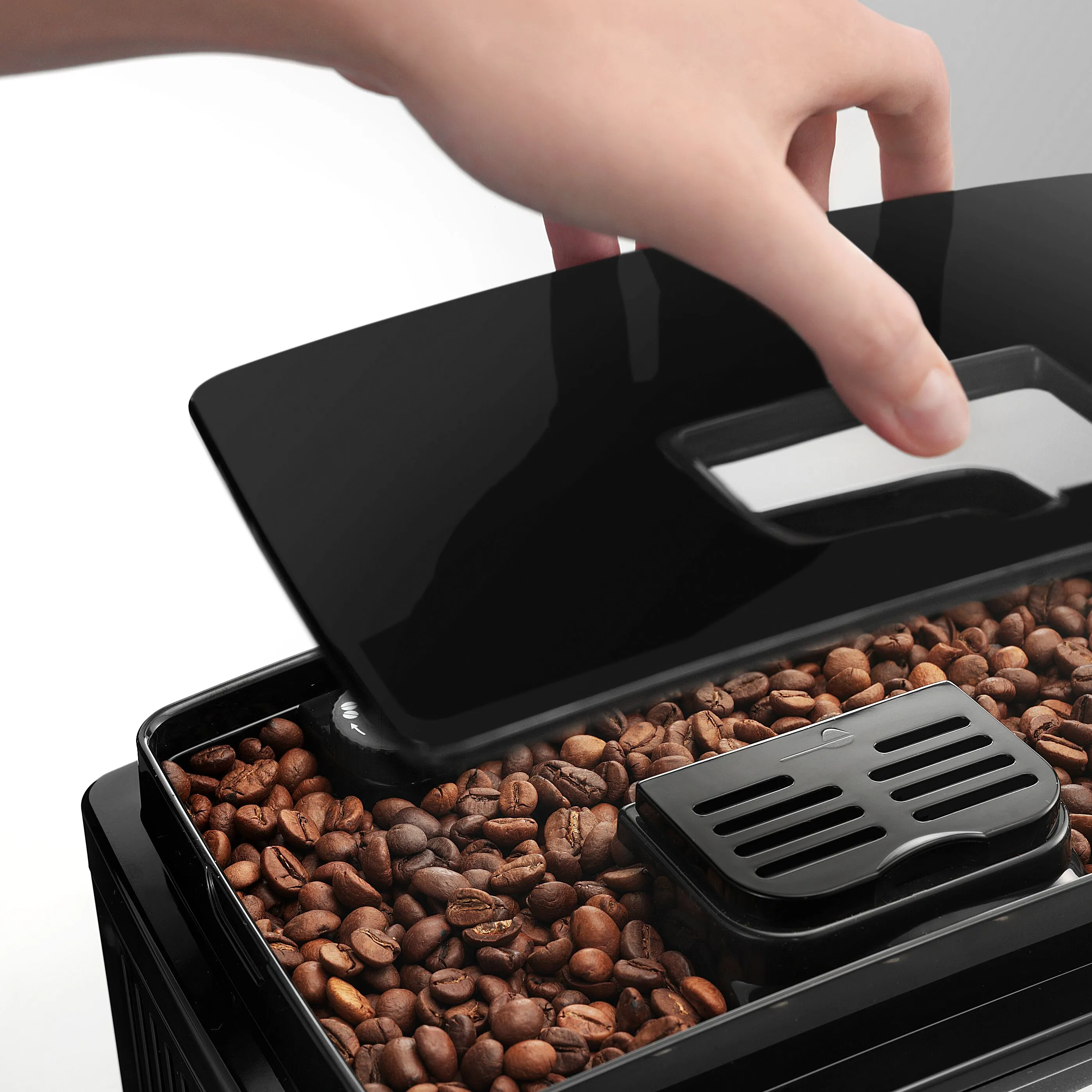 Delonghi Magnifica ECAM22.115 -espressokeitin, t&auml;ysautomaattinen, musta