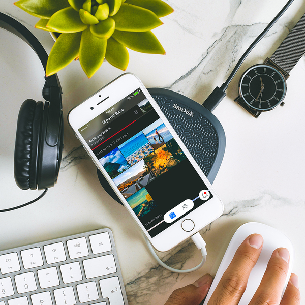 SANDISK iXpandTM Base 64GB EU adapter