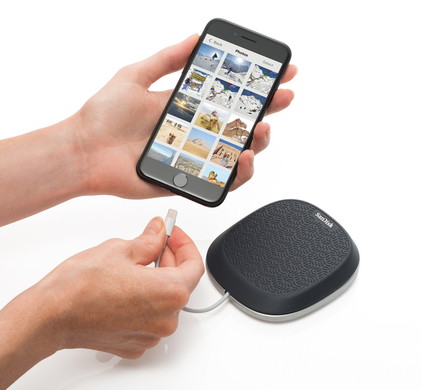 SANDISK iXpandTM Base 64GB EU adapter