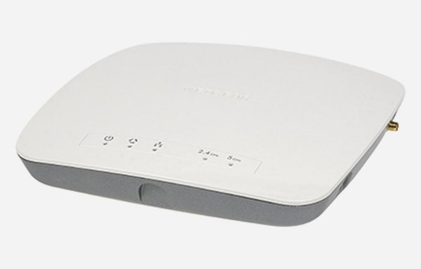 NETGEAR WB7500 Wireless Controller Bundle - Langattoman verkon hallintalaite - GigE, PPP - AC 100/230 V - 1U - sek&auml; 5 x NETGEAR ProSafe Business 2 x 2 Dual Band
