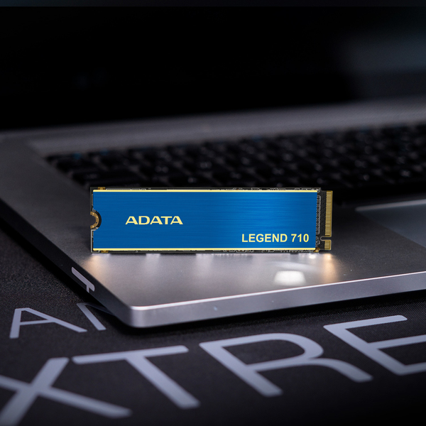 ADATA Legend 710 512 Gt, PCIe 3.0, M.2 -SSD-levy