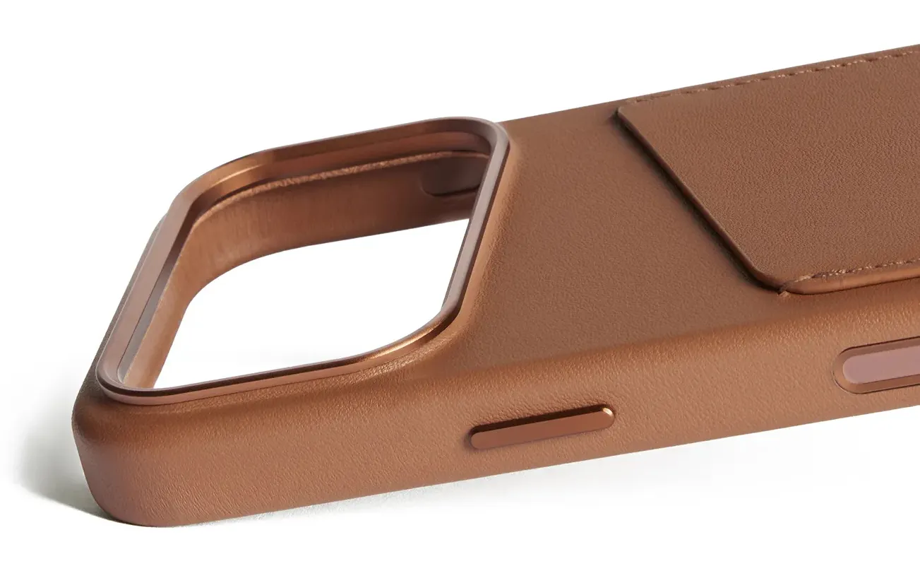 Mujjo Wallet Leather Case with MagSafe for iPhone 17 Pro, Tan
