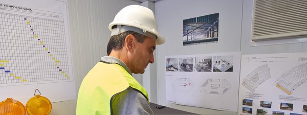 HP DesignJet T830 - 36" monitoimitulostin - v&auml;ri - mustesuihku - 914 x 2770 mm (alkuper&auml;inen) - Rulla (91,4 cm x 45,7 m), 914 x 1897 mm (media) - jopa 0.42 min/