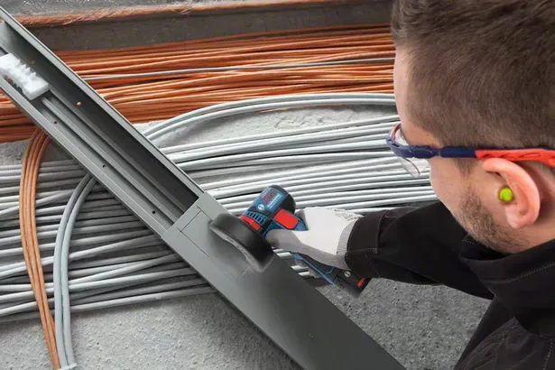 Bosch Professional GWS 12V-76 (2x GBA 2.0) -akkukulmahiomakone