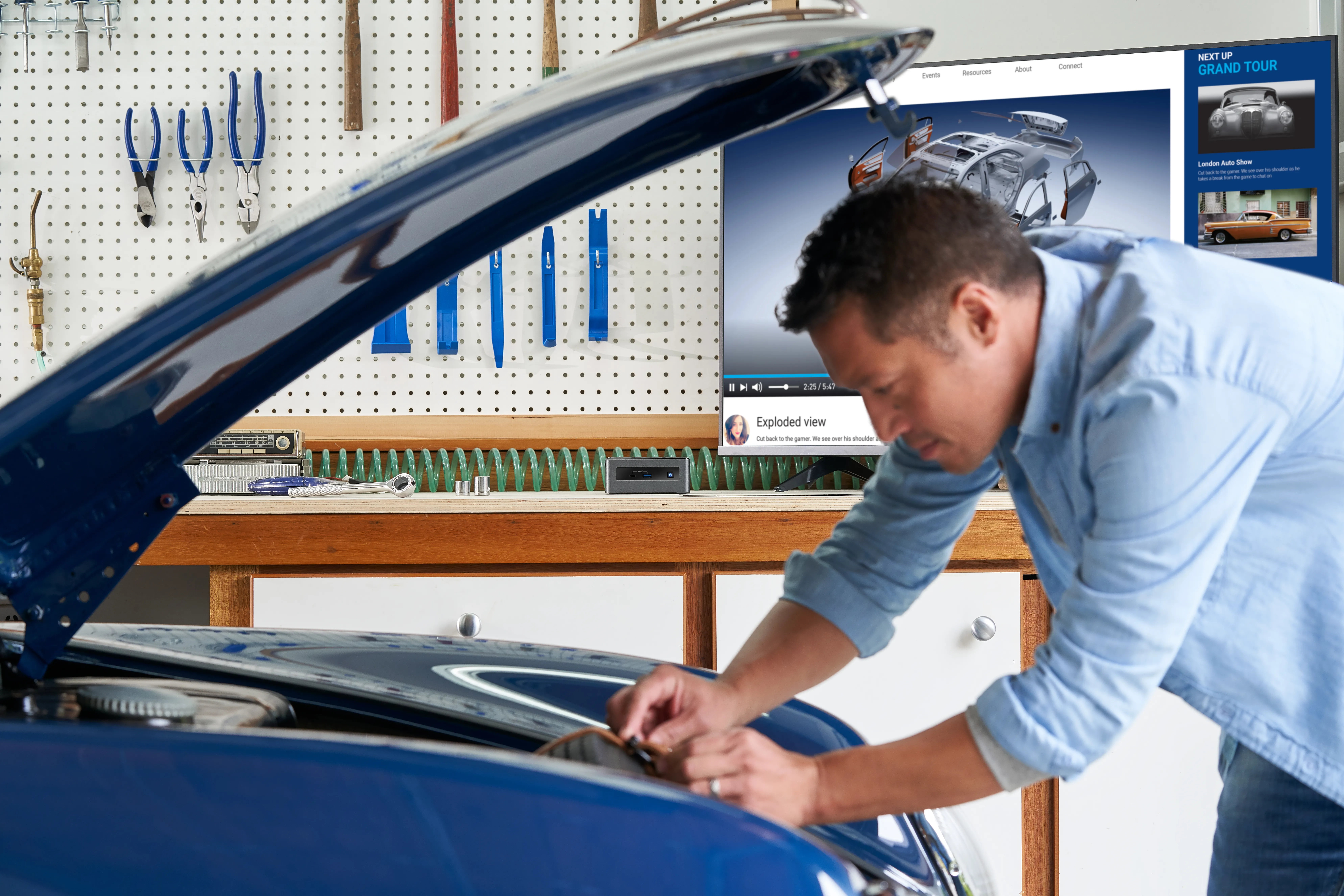 Intel NUC10i3FNHN Mini PC Barebone, Black