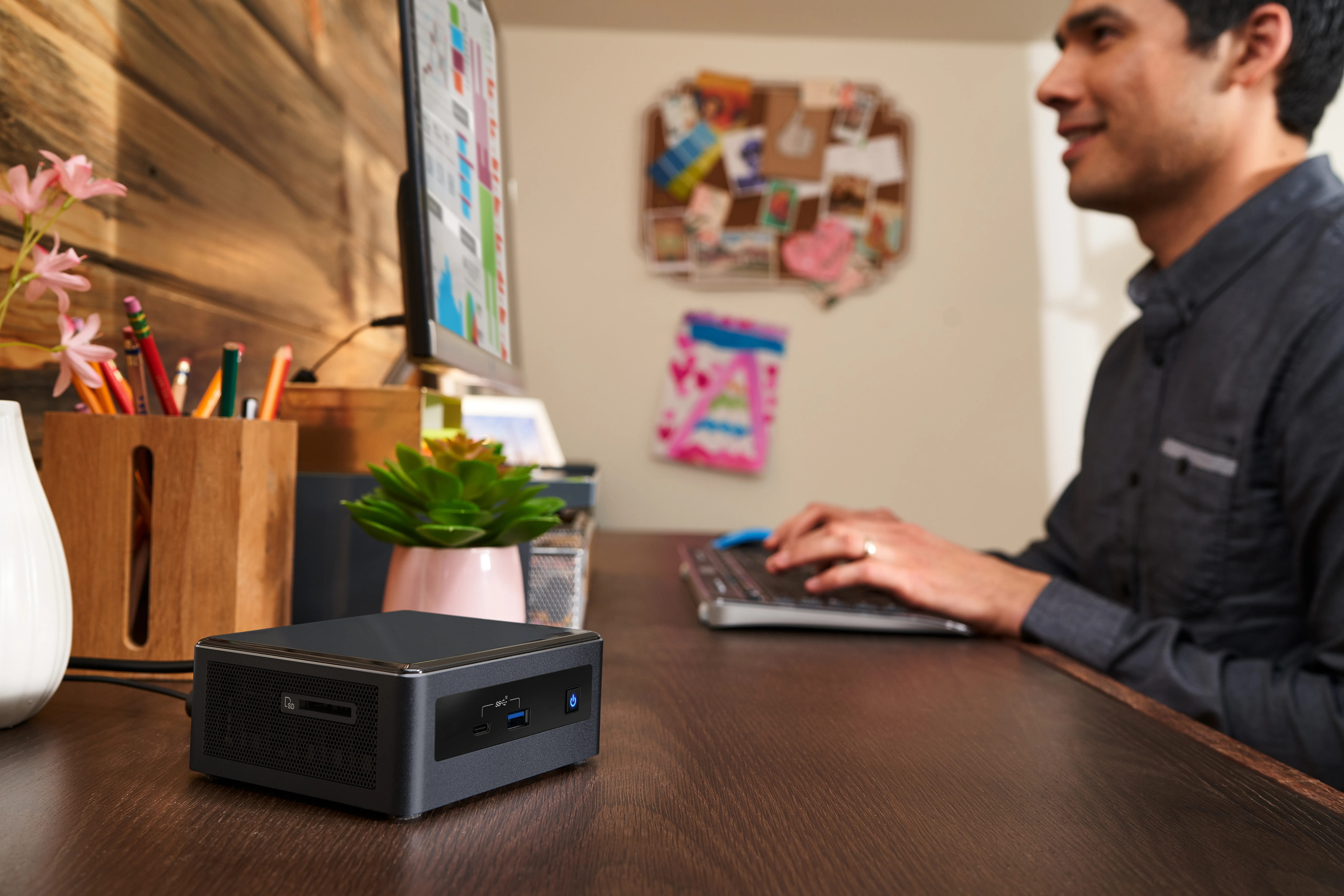 Intel NUC10i3FNHN Mini PC Barebone, Black