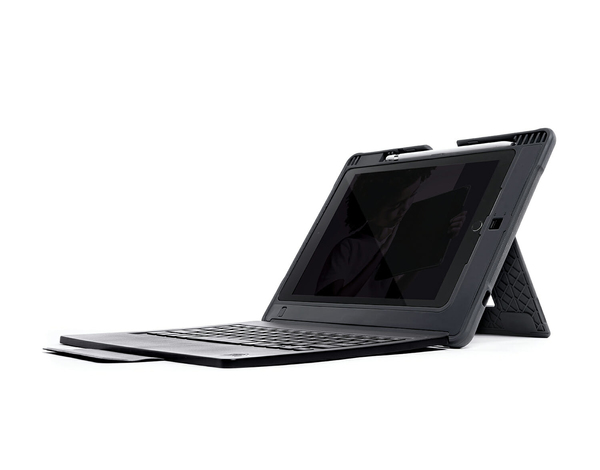 STM Dux keyboard case* (iPad 5th &amp; 6th gen)ENG