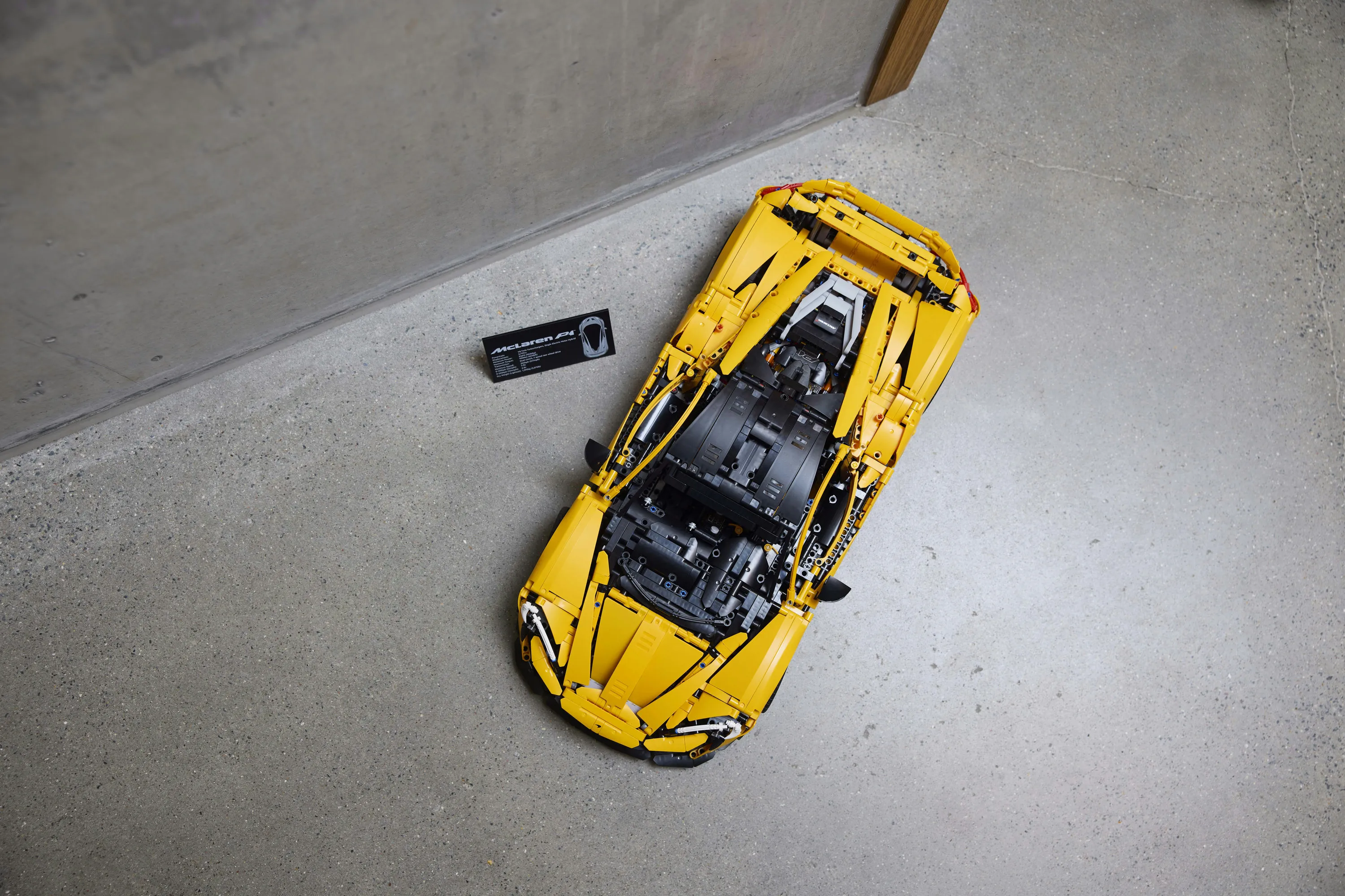 LEGO Technic McLaren P1 42172