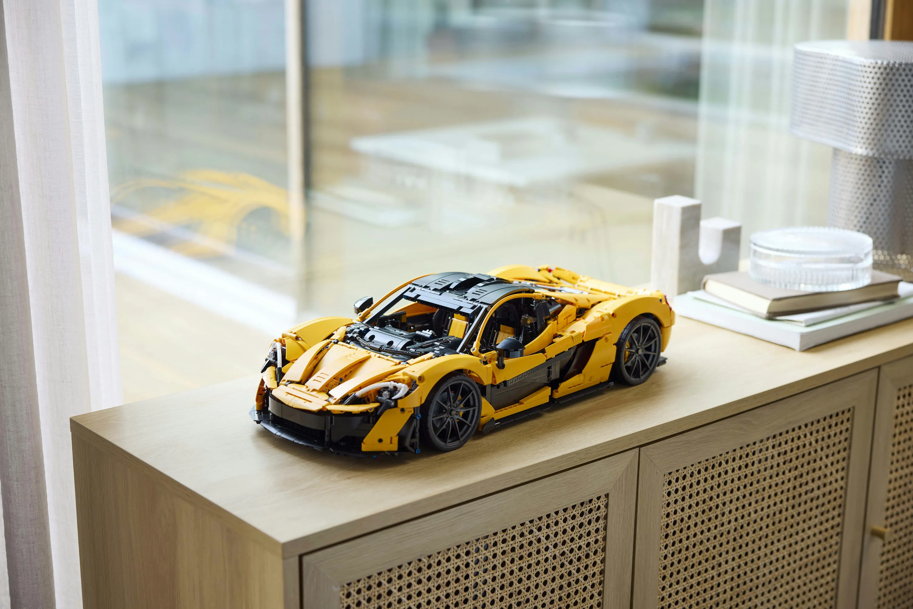 LEGO Technic McLaren P1 42172