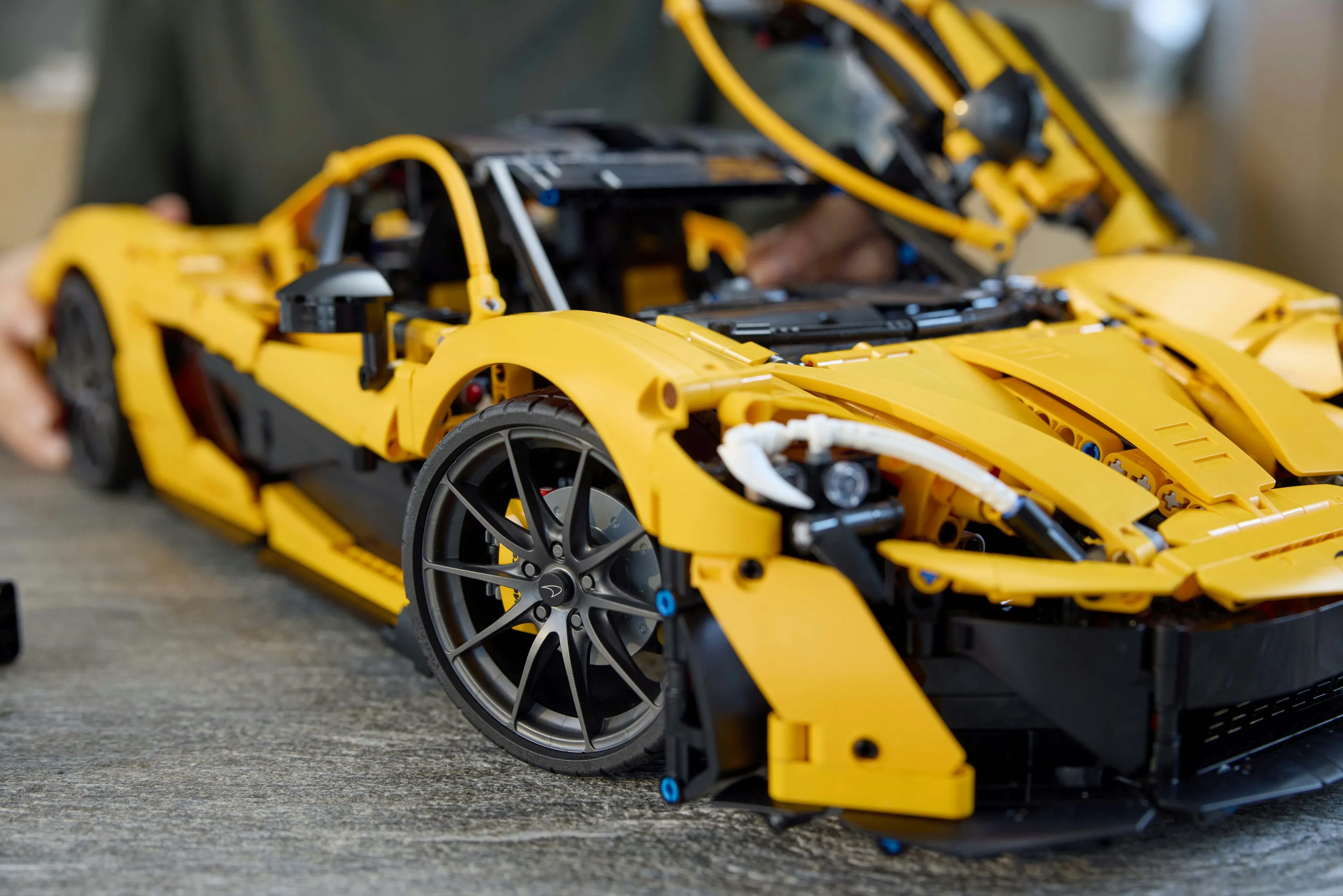 LEGO Technic McLaren P1 42172