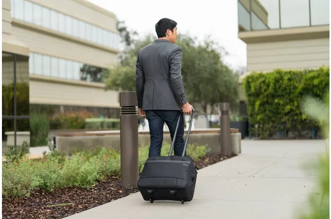 Kensington Contour&quot; 2.0 Business Laptop Roller  17