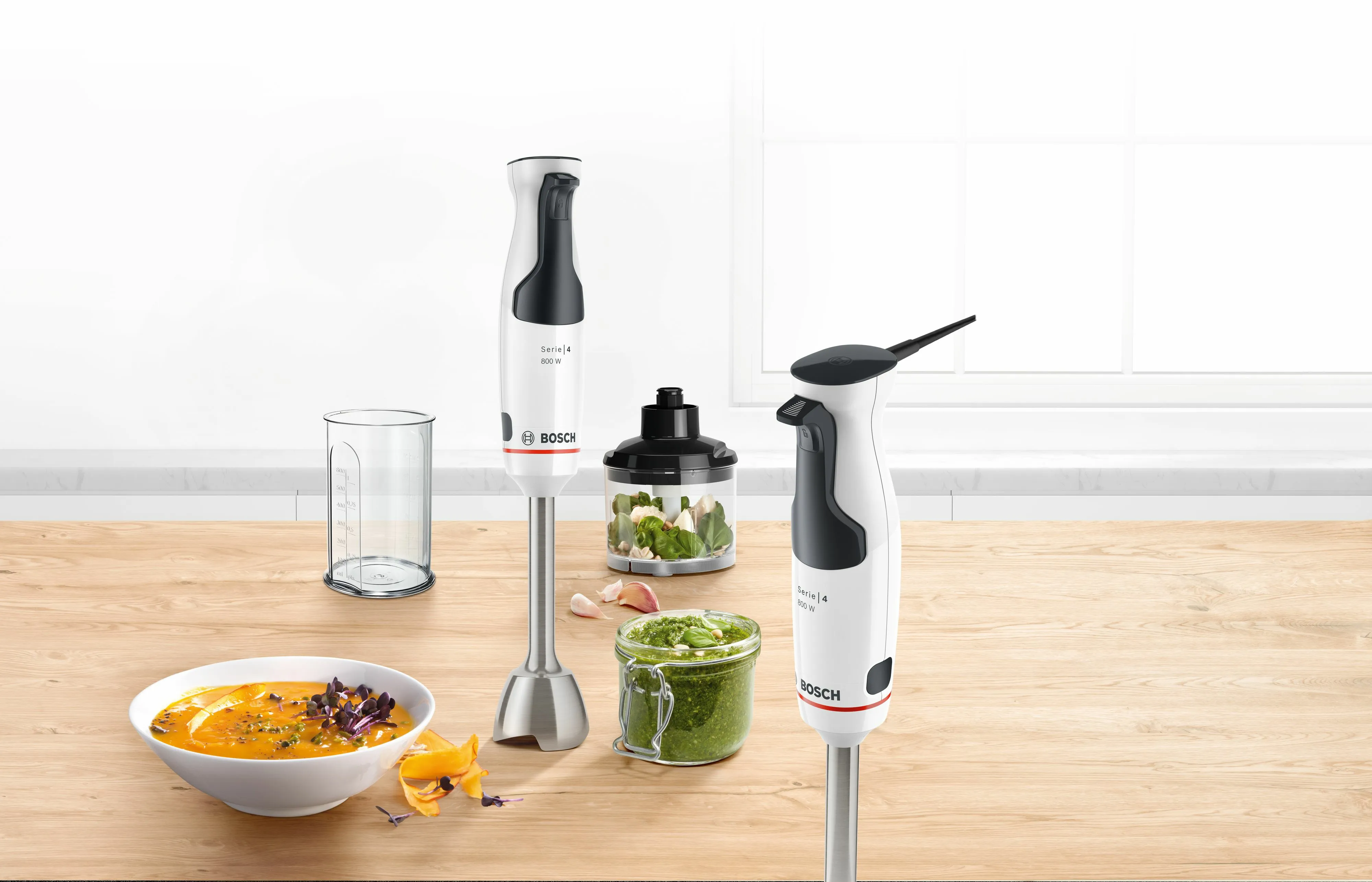 Bosch MS6CM61V2 1000 Watt -sauvasekoitin, musta/ruostumaton teräs