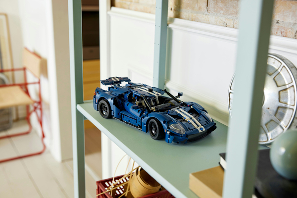 Lego Technic 2022 Ford GT 42154