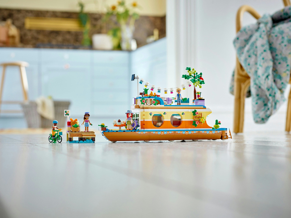 Lego Friends -Kanaalin asuntolaiva 41702