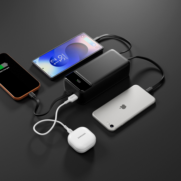 Spello ForcePack 30000mAh Power Bank SP31 | with 3 Integrated Cables | Black | 4 Outputs | Low-current Charging Mode