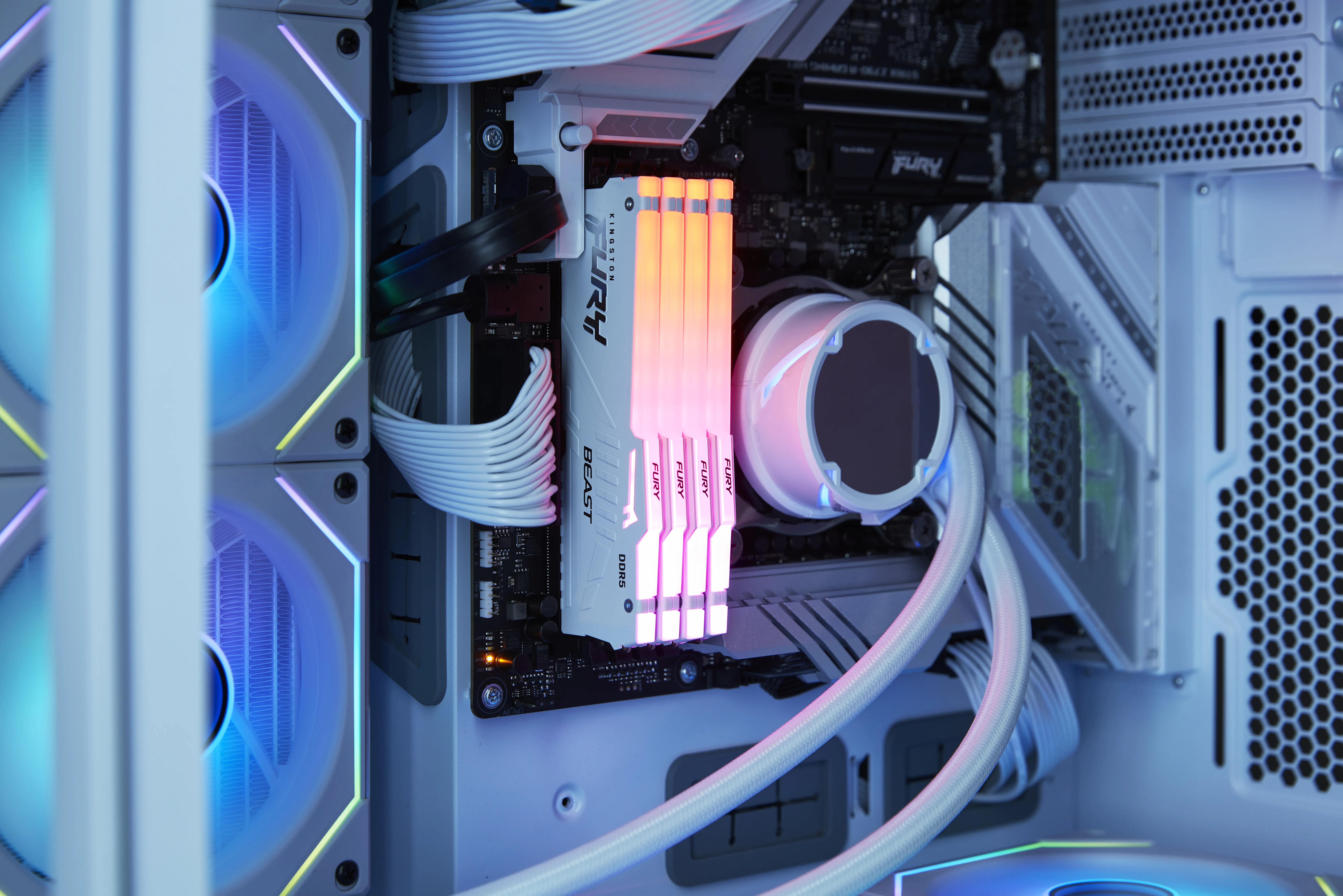 Kingston FURY Beast RGB 64 GB (4 x 16 GB) DDR5 5200 MHz, CL40 - minne, Vit (XMP)