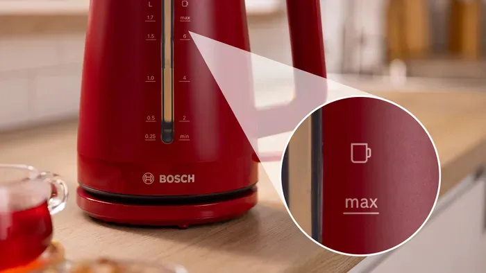 Bosch kettle MyMoment TWK3M124 (red, 2,400 watts, 1.7 liters)