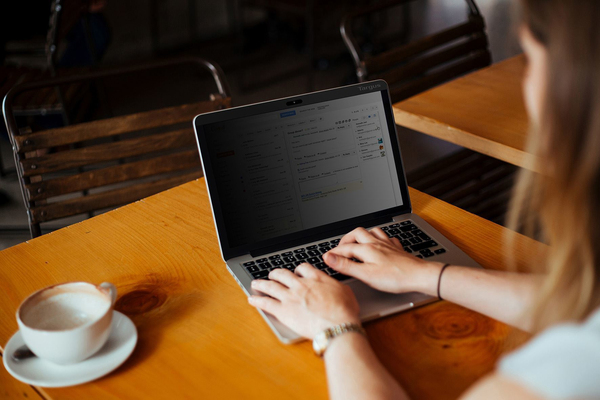 Targus Magnetic 15.4&quot; Screen For MacBook