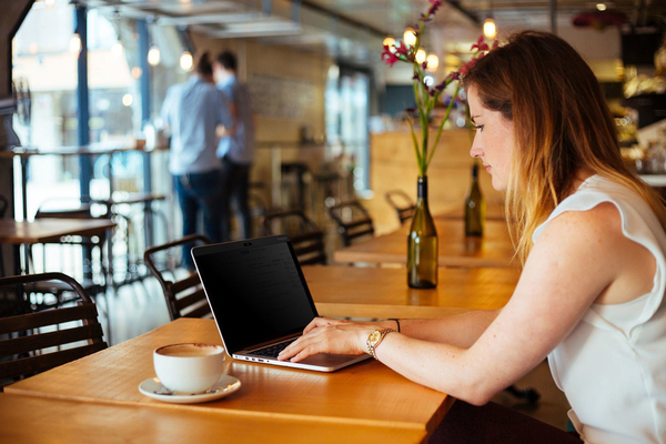 Targus Magnetic 15.4&quot; Screen For MacBook