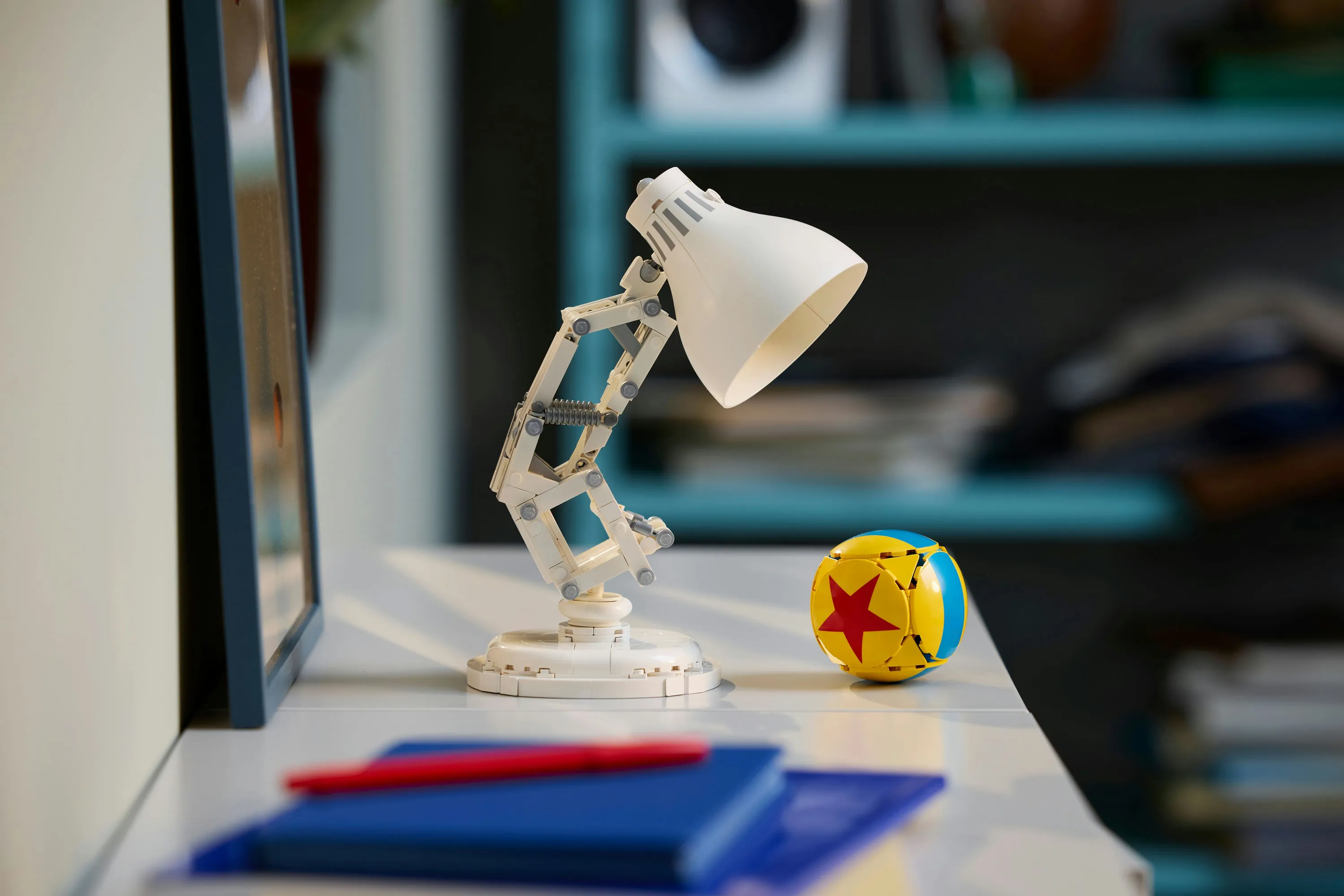 LEGO Ideas Disney Pixar Luxo Jr. 21357