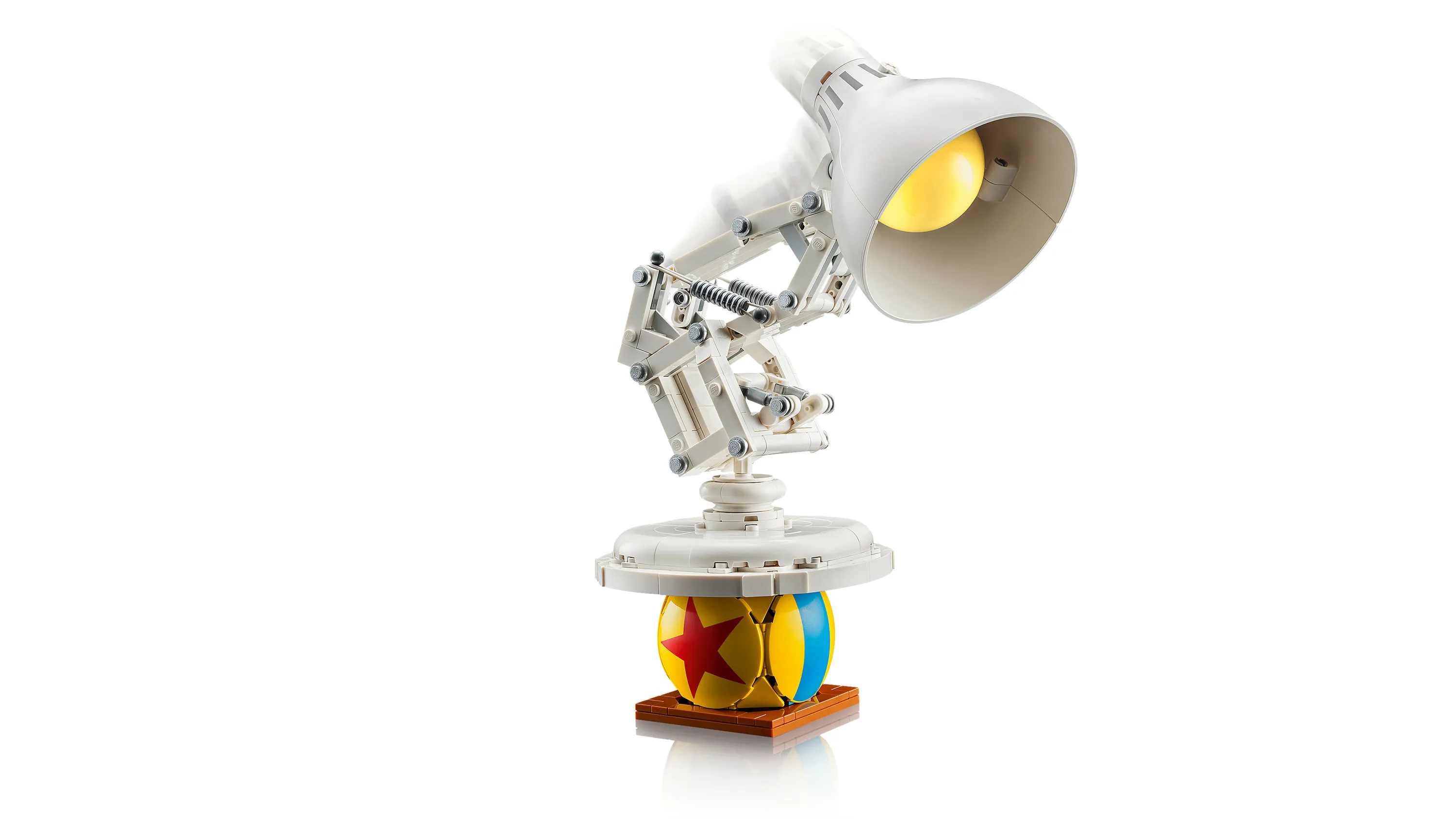 LEGO Ideas Disney Pixar Luxo Jr. 21357