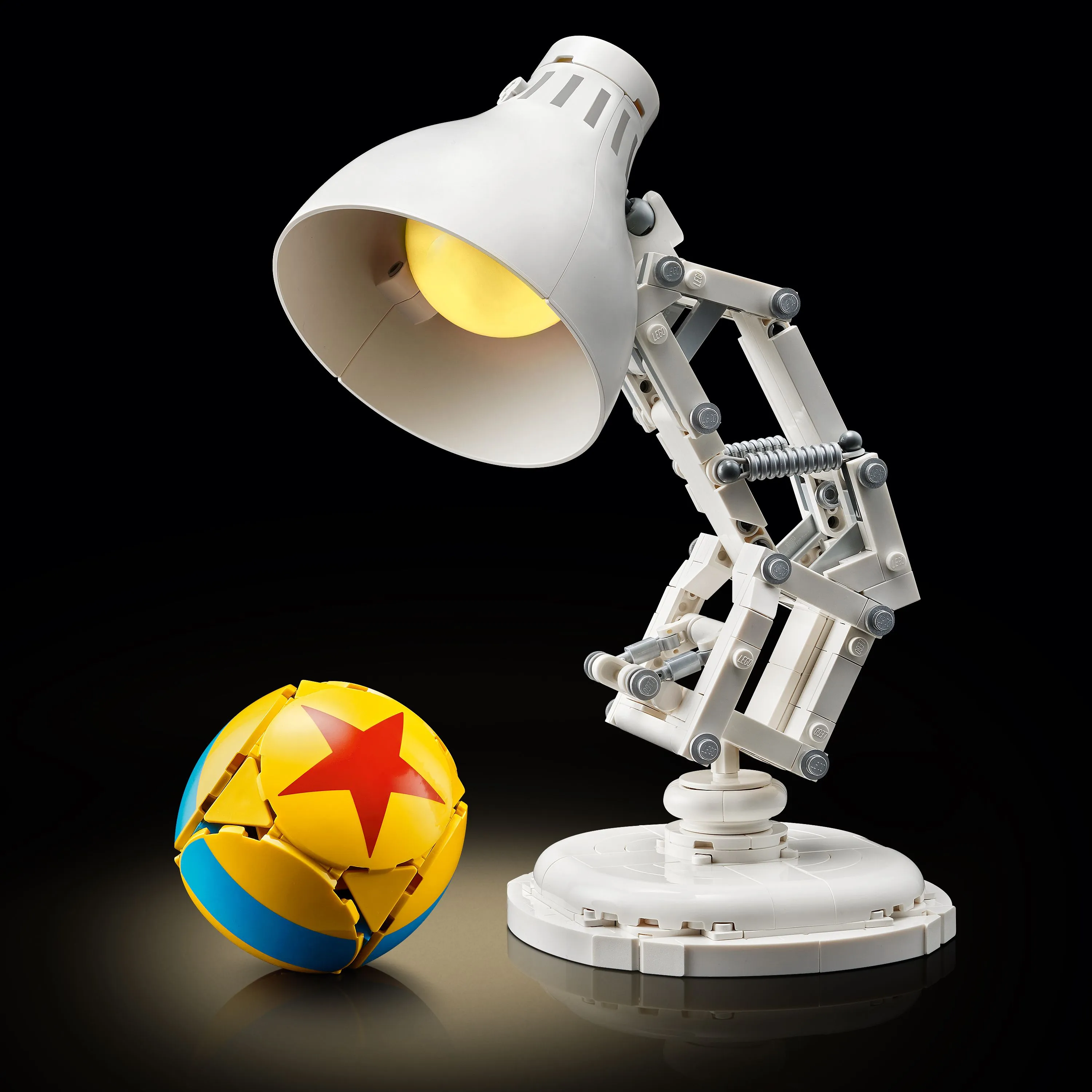 LEGO Ideas Disney Pixar Luxo Jr. 21357