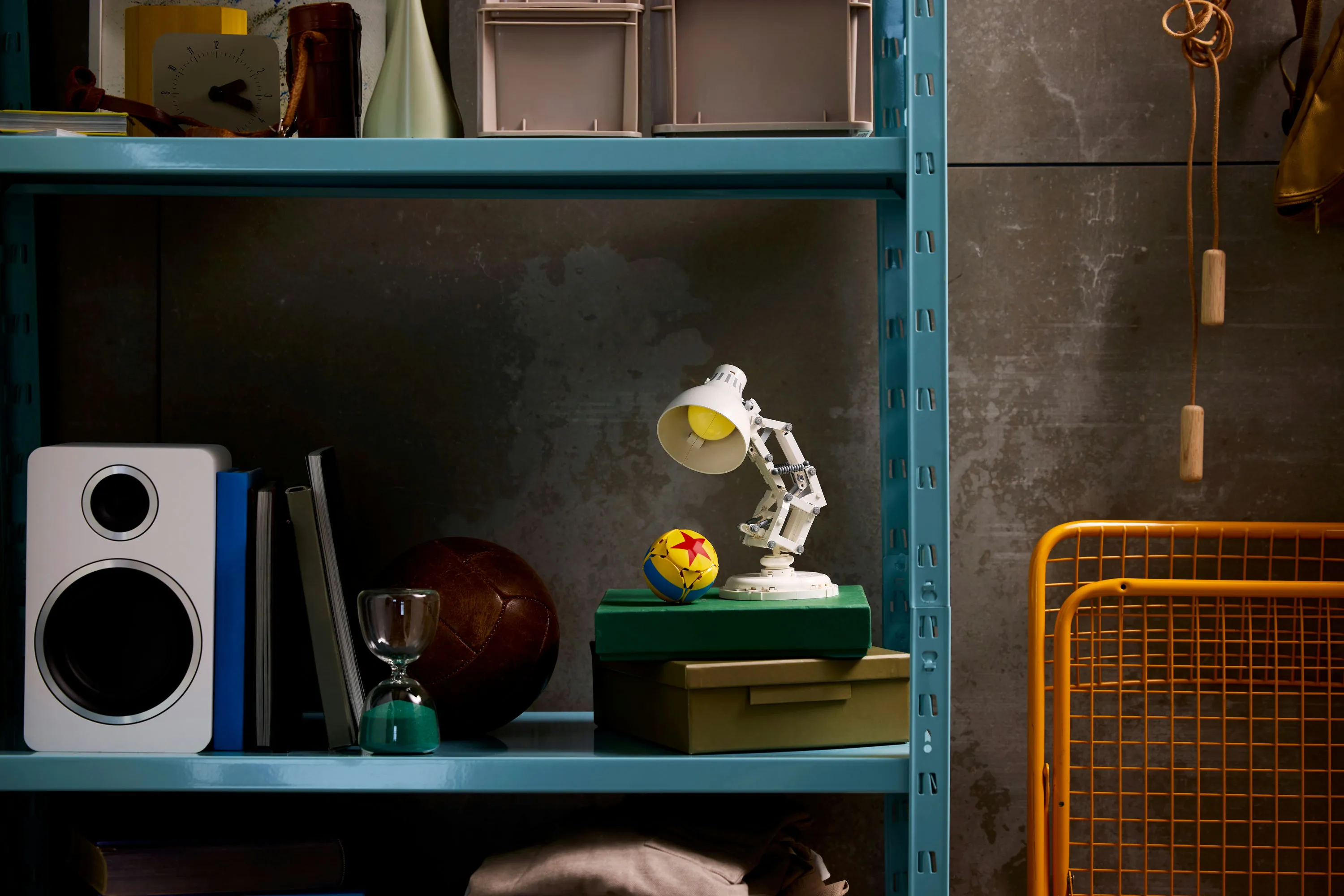 LEGO Ideas Disney Pixar Luxo Jr. 21357