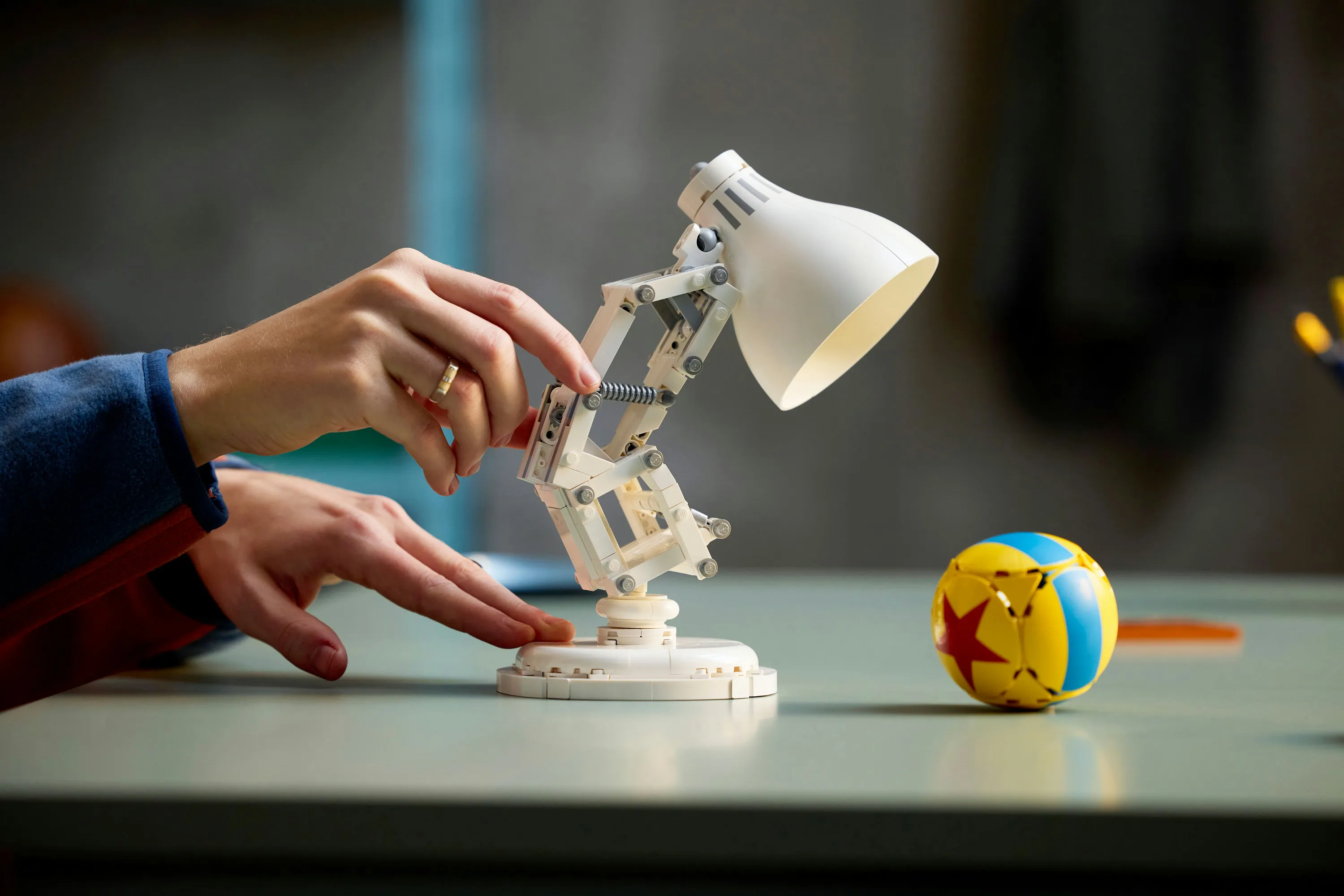 LEGO Ideas Disney Pixar Luxo Jr. 21357