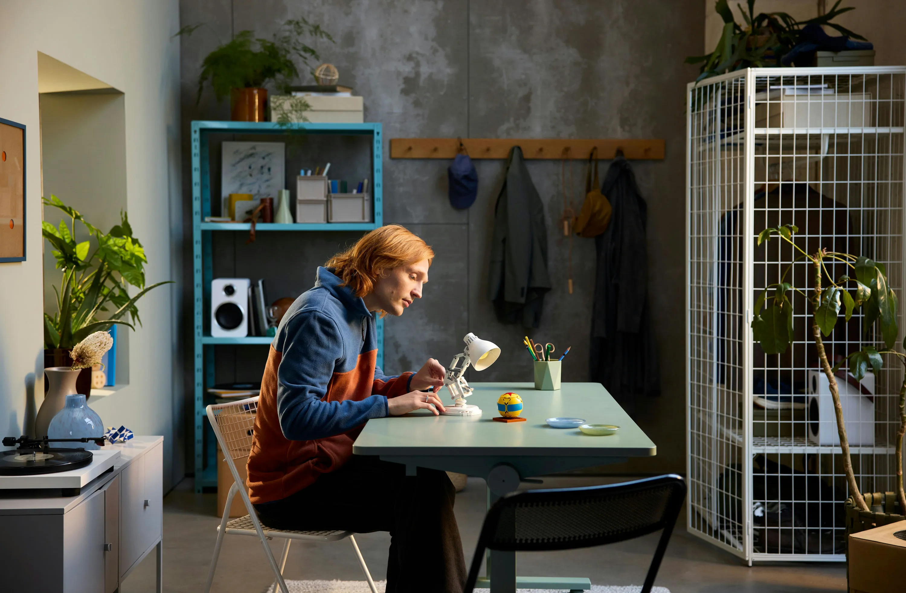 LEGO Ideas Disney Pixar Luxo Jr. 21357