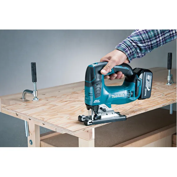 Makita, DJV182Z, 18 V, batteridriven borstl&ouml;s sticks&aring;g