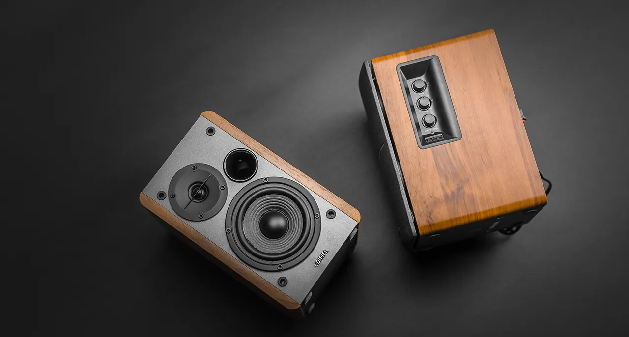 Studio R1280DB 2.0 wood BT