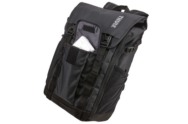 Thule Subterra Daypack for MacBook Pro Dark Shadow