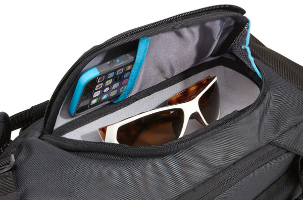 Thule Subterra Daypack for MacBook Pro Dark Shadow