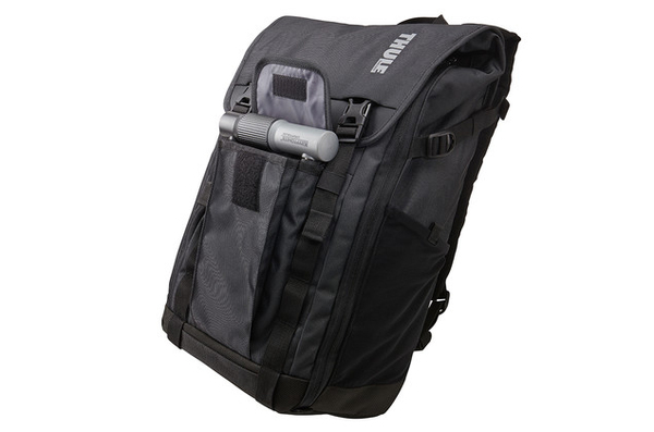 Thule Subterra Daypack for MacBook Pro Dark Shadow