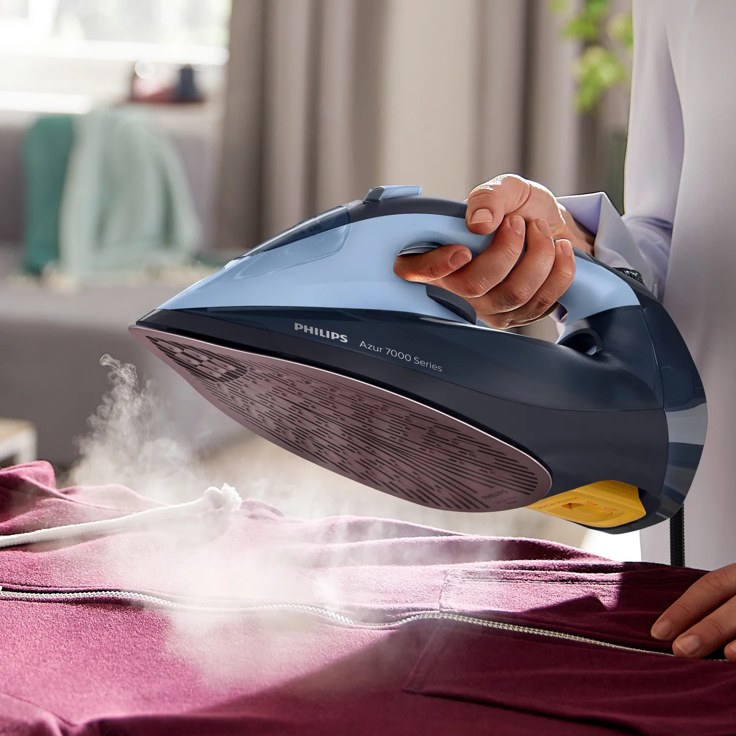 Philips 7000 Series DST7041/20 Steam Iron, 2800W, 0.3L, Light Blue/Dark Blue