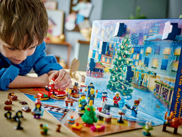 Lego City 2023 Advent Calendar 60381