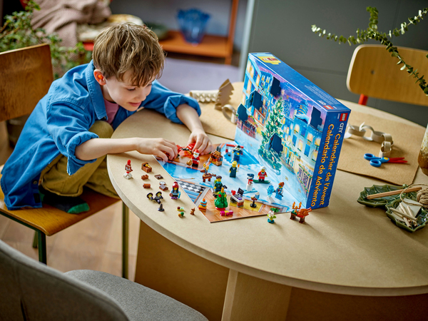 Lego City 2023 Advent Calendar 60381